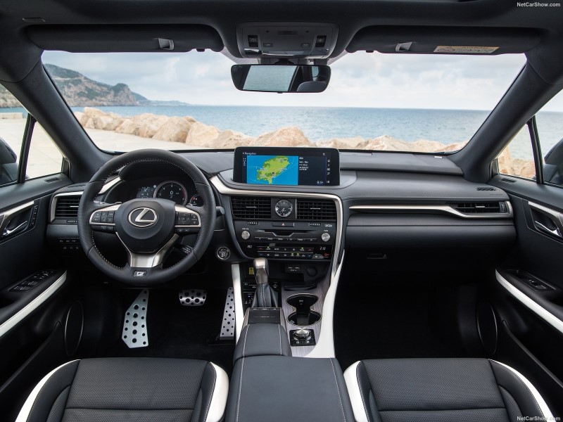 Lexus RX-2020