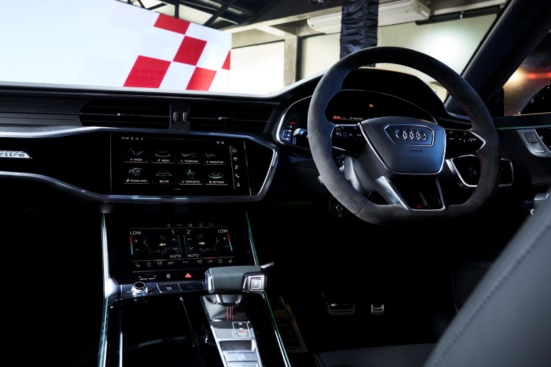 เปิดตัว New Audi RS7 Sportback