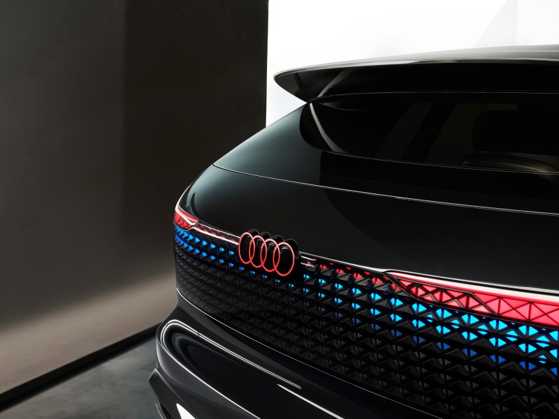 Audi โชว์วิสัยทัศน์ผู้นำเทคโนโลยียานยนต์