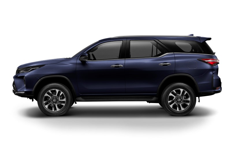 New Toyota Fortuner 2022 ราคา