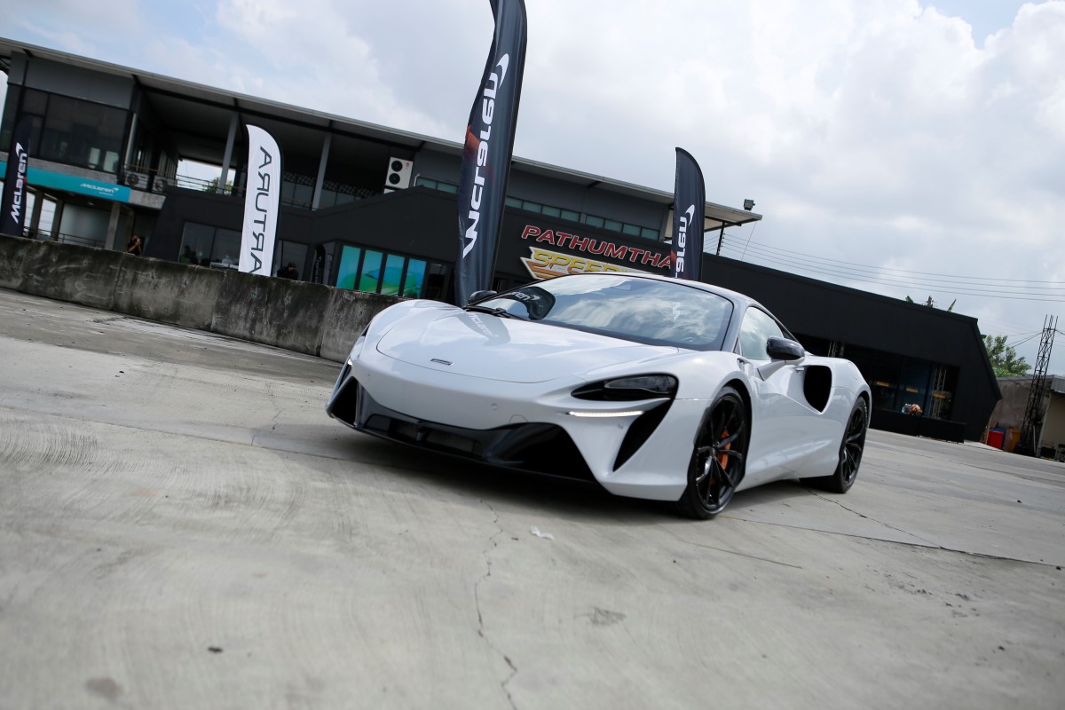 McLaren Artura Track Experience