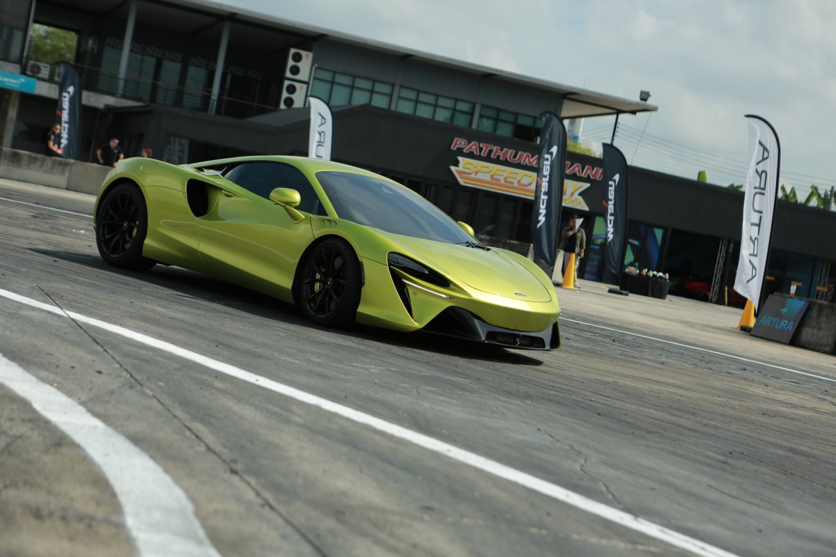 McLaren Artura Track Experience