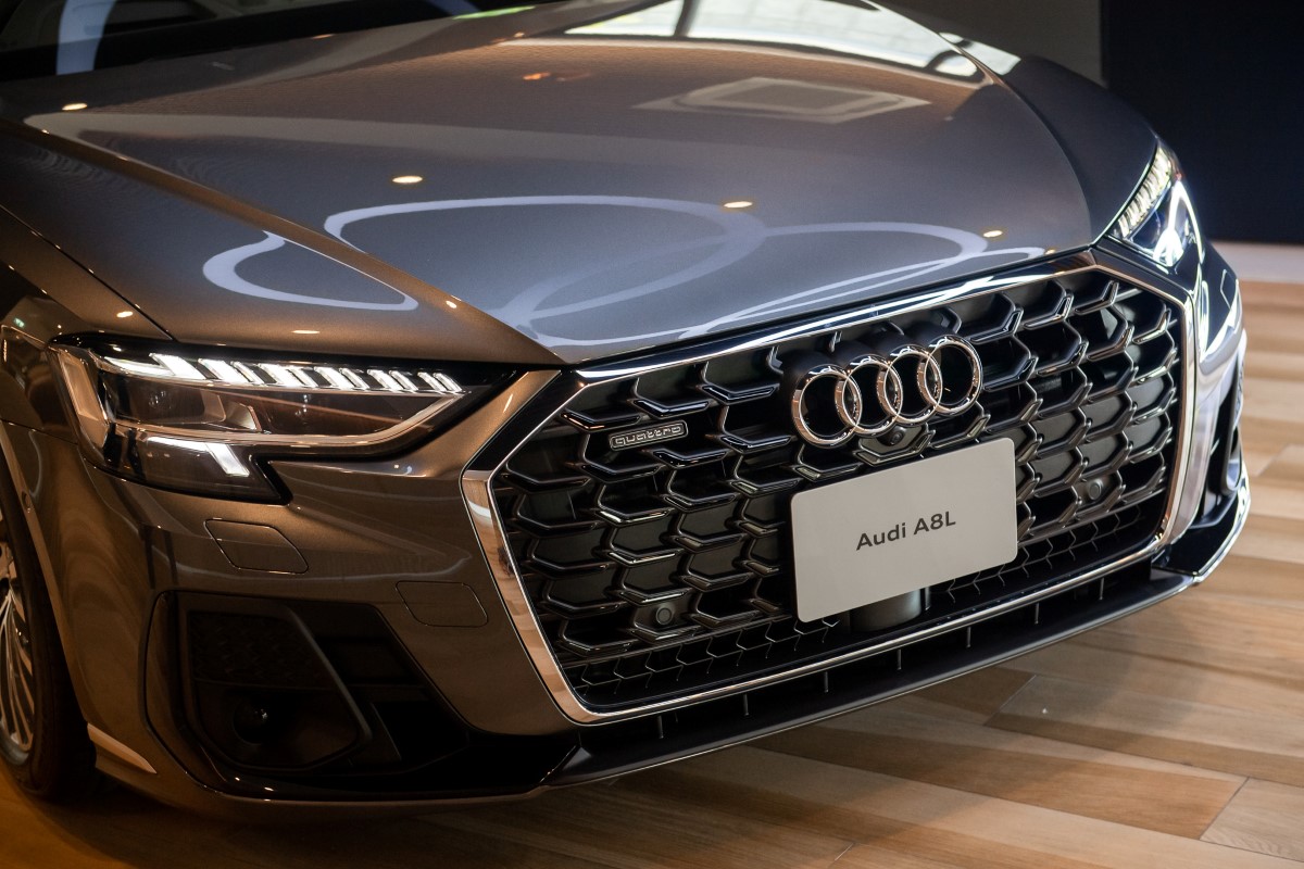 Audi A8 ราคา