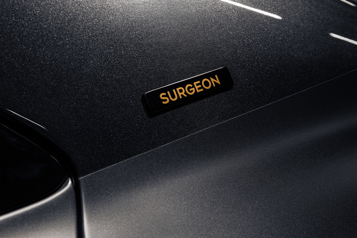 Bentley Flying Spur Hybrid “The Surgeon”