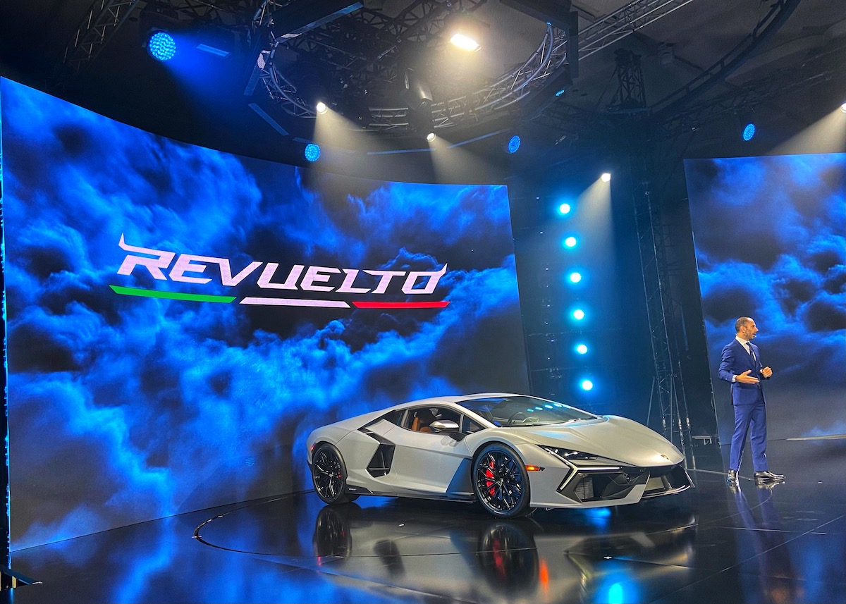  Lamborghini Revuelto เปิดตัว ราคา