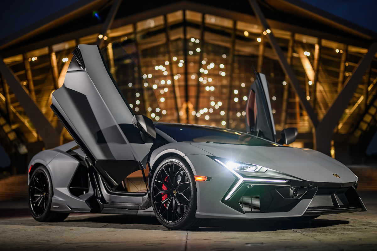  Lamborghini Revuelto เปิดตัว ราคา