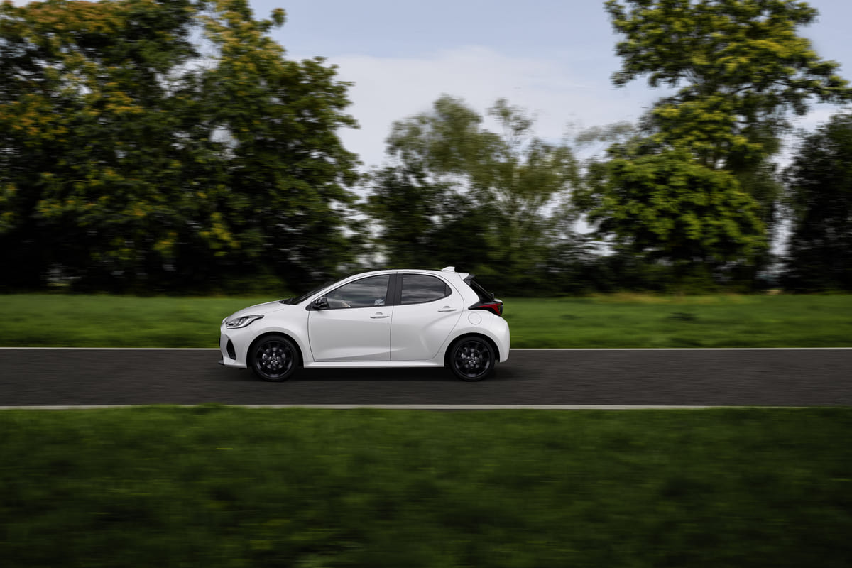 Mazda 2 Hybrid รุ่นปรับโฉม