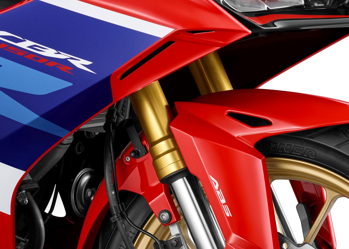 เปิดตัว New Honda CBR150R 