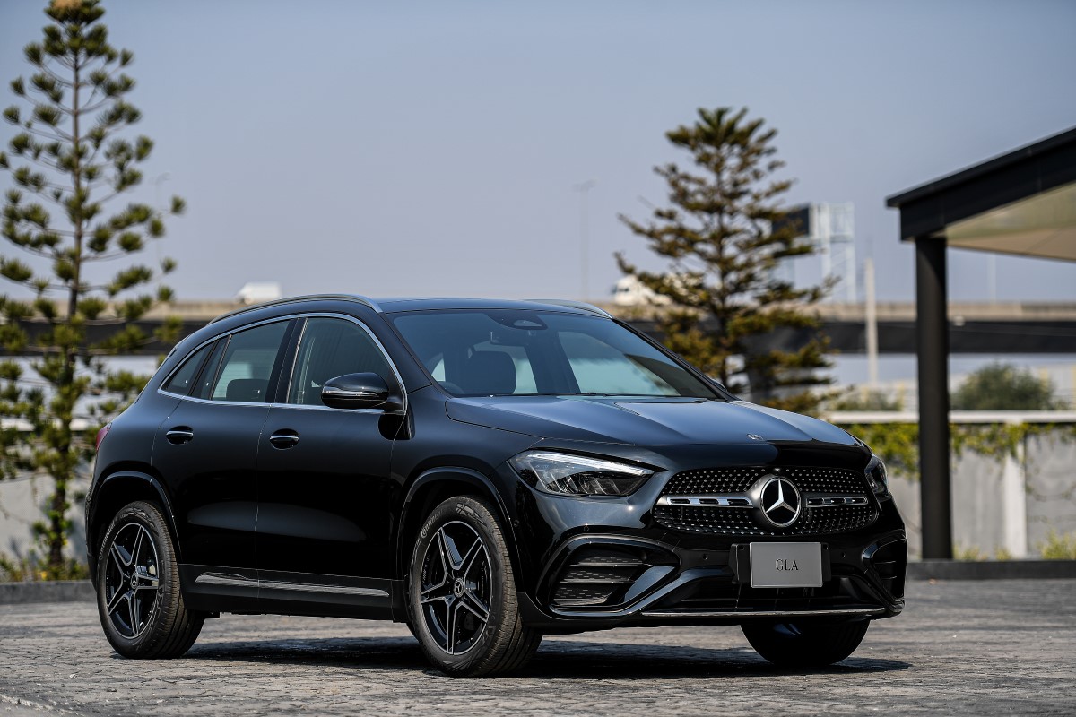 Benz GLA 200 ราคา