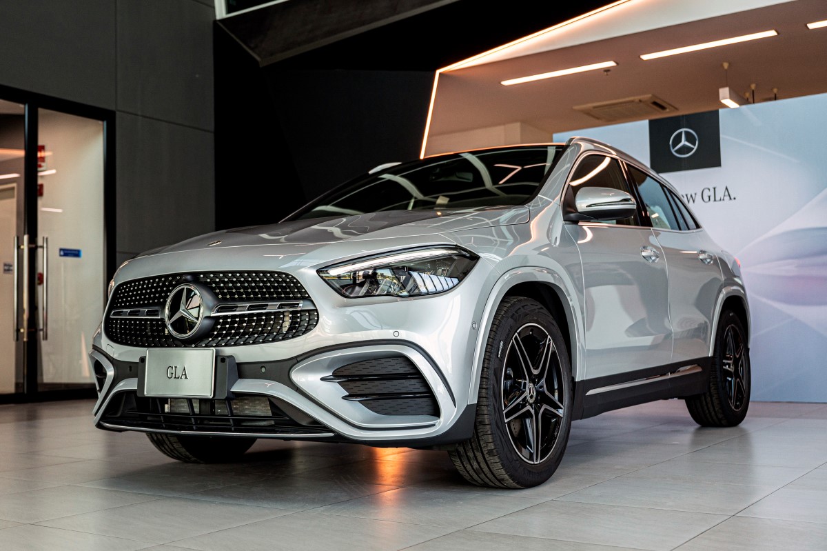 Benz GLA 200 ราคา