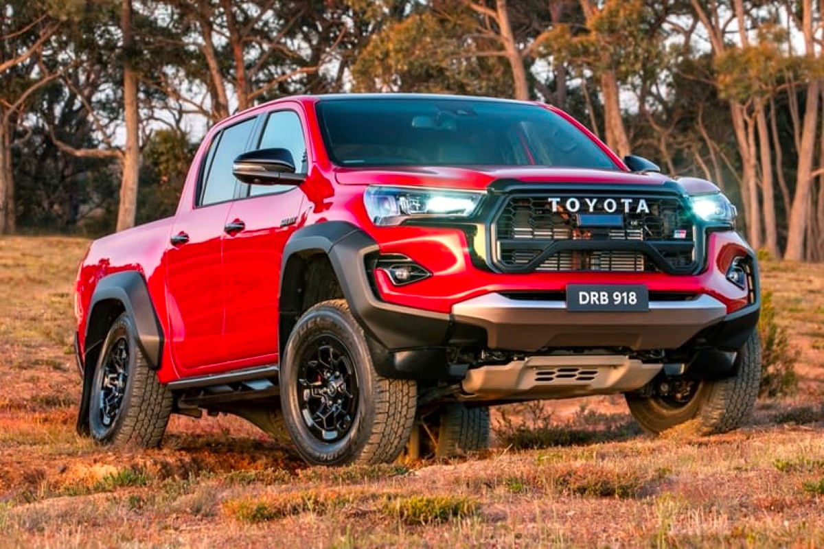 TOYOTA HILUX REVO GR SPORT 2024 