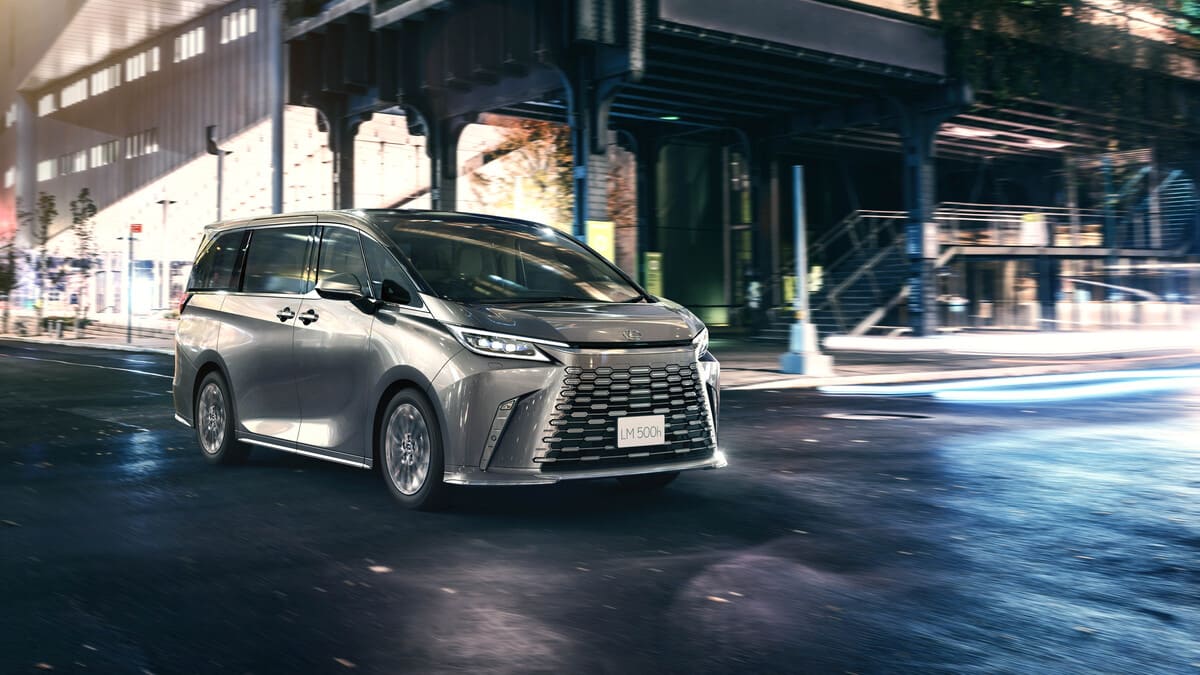Lexus LM 500h Version L