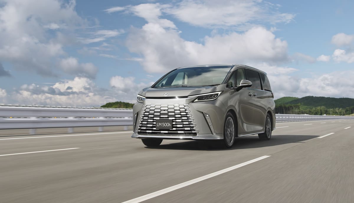Lexus LM 500h Version L