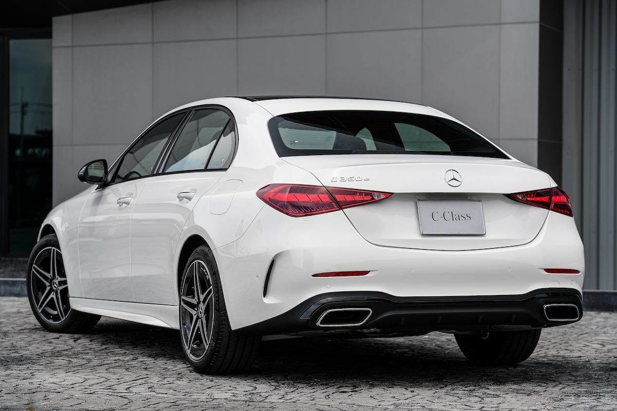C-Class Night Edition ราคา