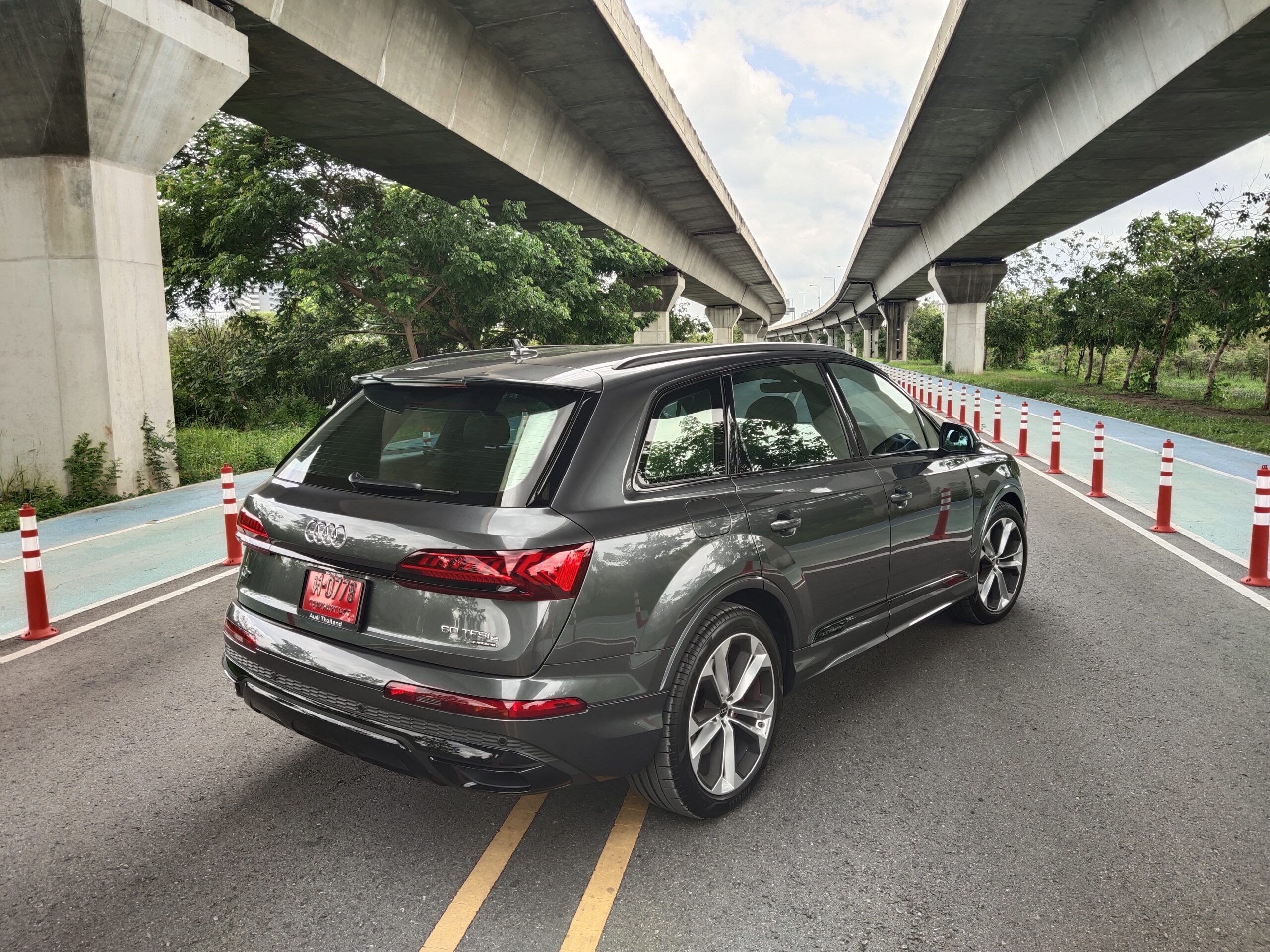 Test Drive Audi Q7 TFSI e
