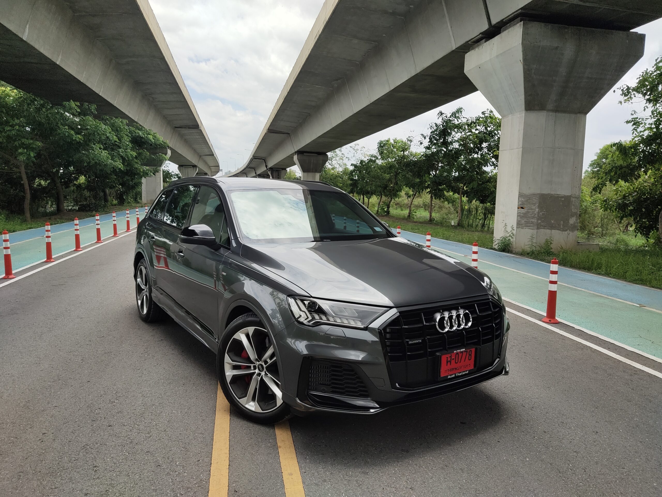 Test Drive Audi Q7 TFSI e