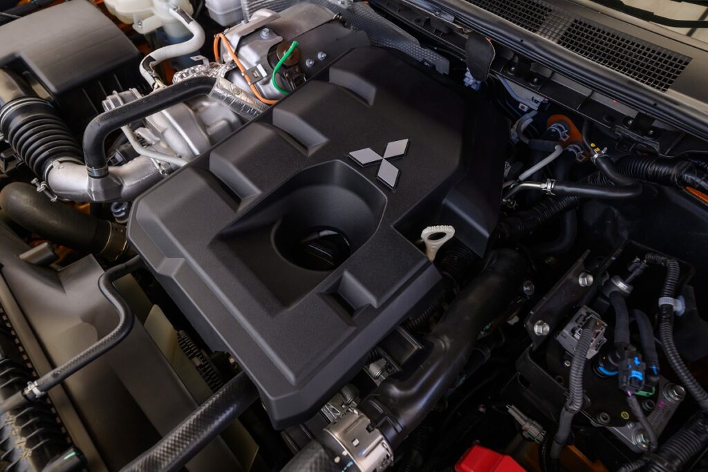 MITSUBISHI TRITON ATHLETE 4WD