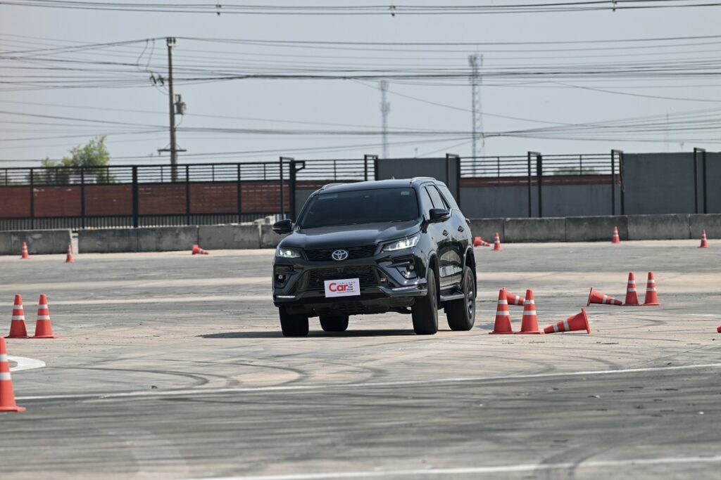 TOYOTA Fortuner 2.8 AT GR Sport 4WD