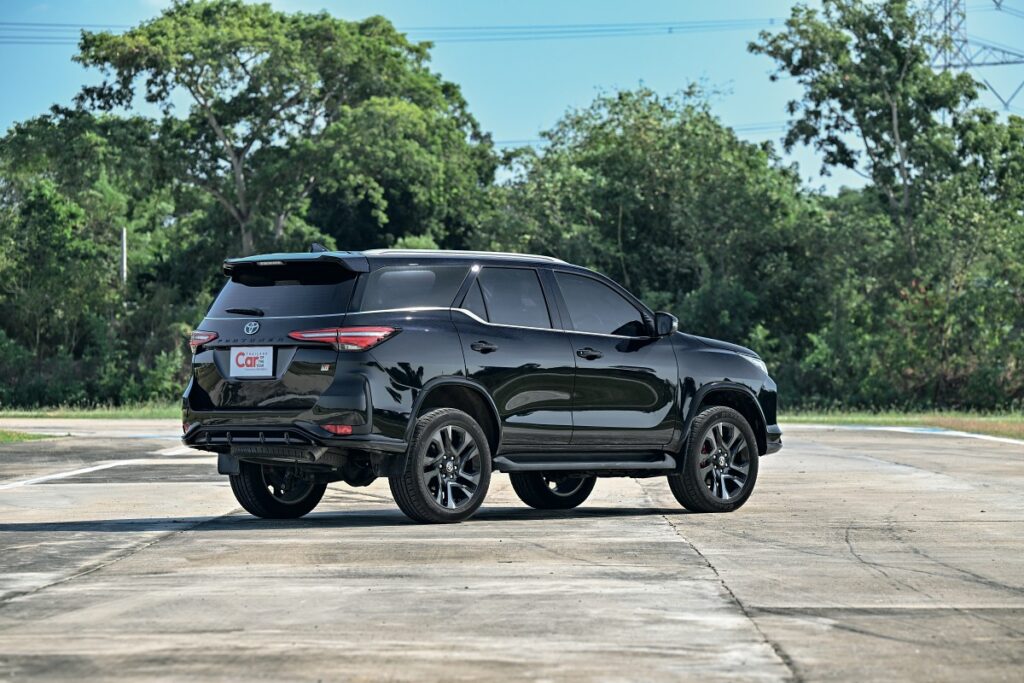 Fortuner 2.8 AT GR Sport 4WD 