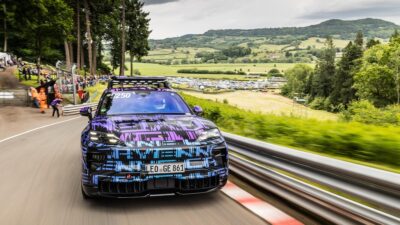 Porsche เปิดตัว Cayenne Electric
