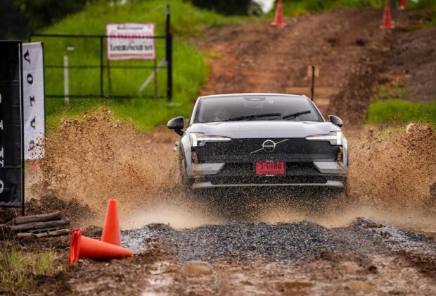 VOLVO EX 30 CROSS COUNTRY
