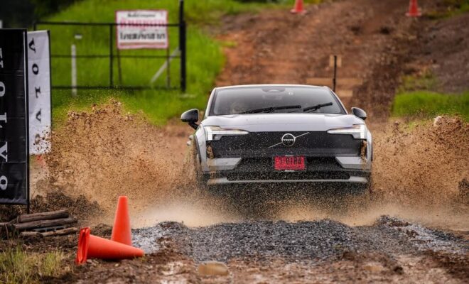 VOLVO EX 30 CROSS COUNTRY