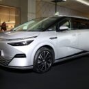 XPENG X9 Executive